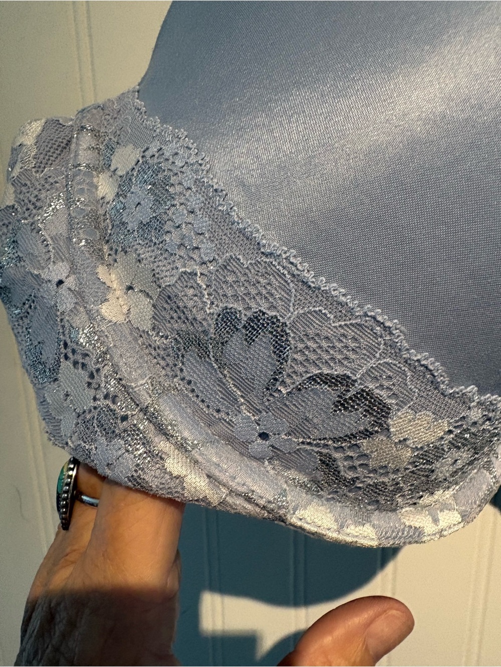 Victoria's Secret Light Blue 38DD (E) Underwire Bra with Lace Trim - Picture 3 of 9